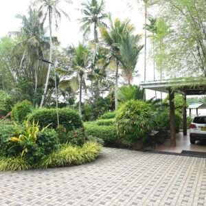 Hotel Bandu River Inn